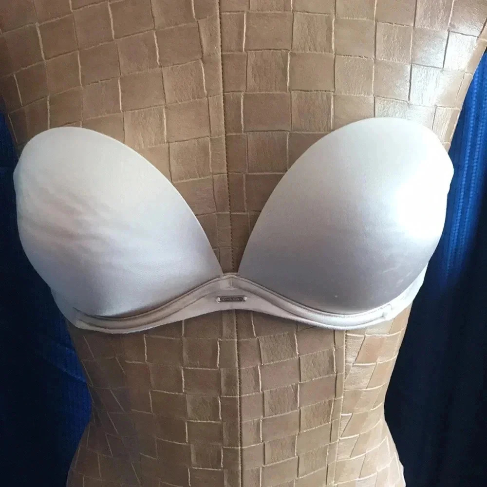 Victoria’s Secret bra 32D strapless push-up
